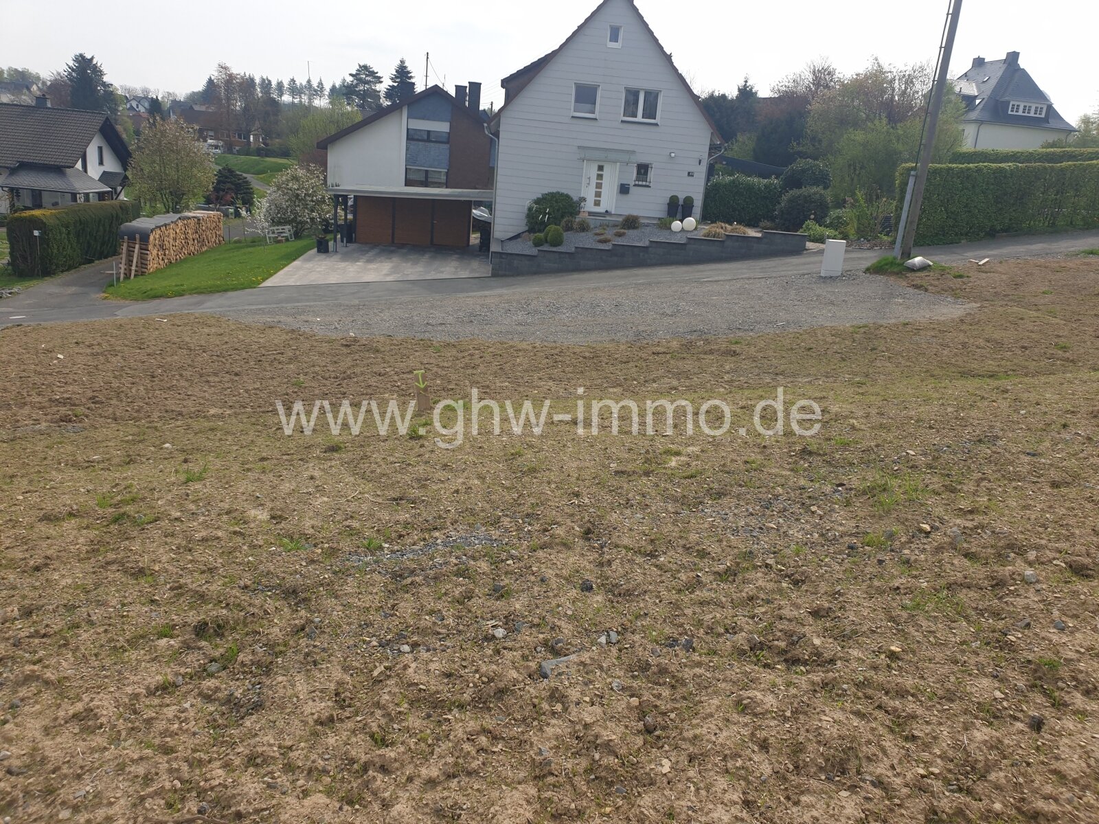 vollerschlossenes Grundstück zum Bau von 6 Mehrfamilienhäusern mit 33 WE