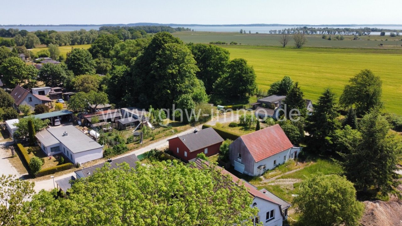 Ansicht Bestandsgebäude mit Blick zu Wasser Ansicht Bestandsgebäude mit Blick zu Wasser